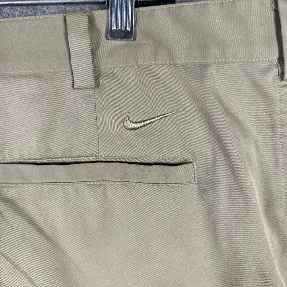 Nike Golf Shorts Flat Front Tech Khaki Beige 330239-235 Men's Size 38‎